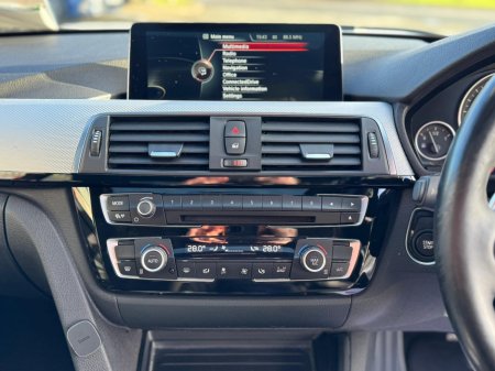 2016 BMW 3 Series - thumbnail 23