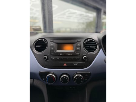 2018 Hyundai i10 - thumbnail 15