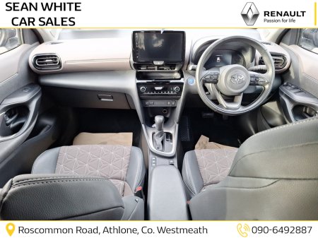 2022 Toyota Yaris CR CROSS SOL 4DR AUTO €27,950 thumbnail