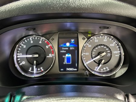 2022 Toyota Hilux Invincible 2.4 D4D Auto Double Cab €36,800 thumbnail