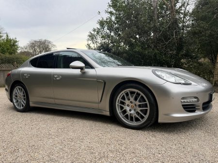 2012 Porsche Panamera - thumbnail 2