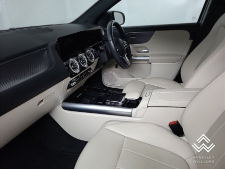 2024 Mercedes-Benz EQA - thumbnail 12