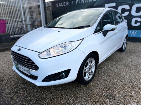 2013 Ford Fiesta ZETEC - 1.2 - LOW MILES - FULL SERVICE HISTORY €7,995 thumbnail