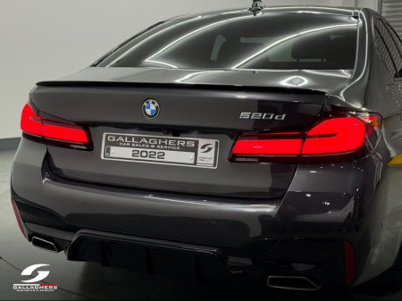 2022 BMW 5 Series - thumbnail 9