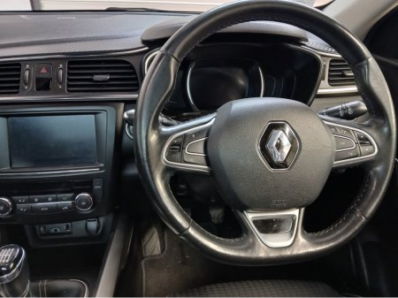2018 Renault Kadjar 1.5 DCI SIGNATURE NAV : Leather / Suede : Rev Cam / Sat Nav : FINANCE ARRANGED : €14,950 thumbnail
