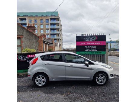 2017 Ford Fiesta - view 2