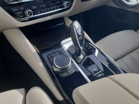 2023 BMW 5 Series - thumbnail 10