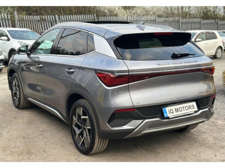 2023 BYD ATTO 3 Design LOW MILEAGE (5917) €28,995 thumbnail