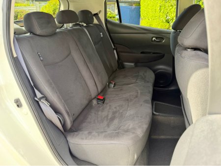 2015 Nissan Leaf - thumbnail 17