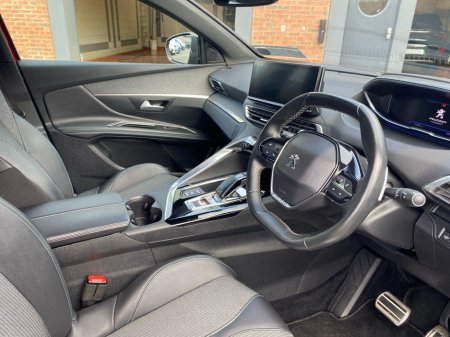 2023 Peugeot 3008 - thumbnail 9