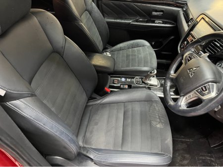 2018 Mitsubishi Outlander - thumbnail 10