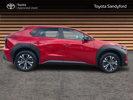 2025 Toyota bZ4X - view 3