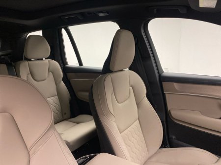2025 Volvo XC90 - thumbnail 16