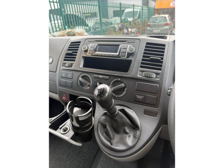 2014 Volkswagen Transporter T32 ST-LN TDI 5DR €29,950 thumbnail