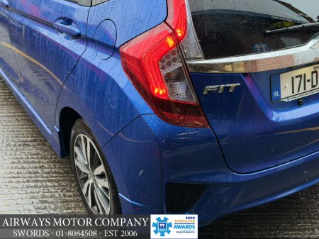 2017 Honda Fit 1.5 HYBRID RS AUTO €11,950 thumbnail