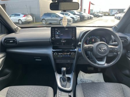 2023 Toyota Yaris Cross YARIS CROSS LUNA SPORT €28,950 thumbnail