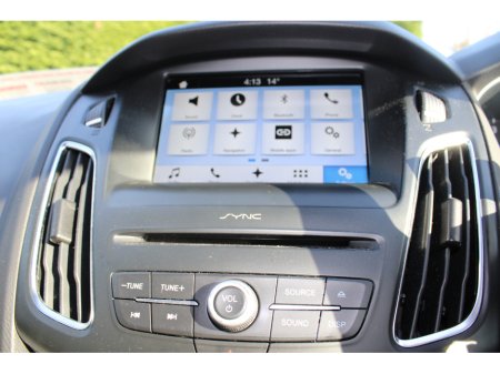 2018 Ford Focus - thumbnail 6