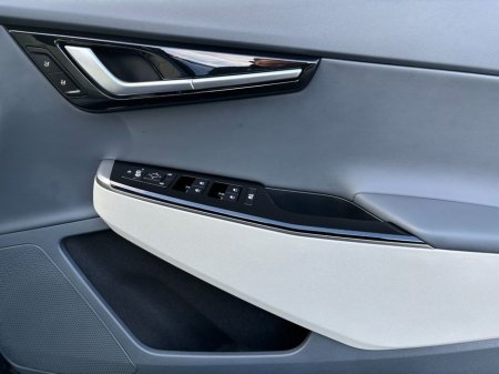 2025 Kia EV6 Earth SEM (Finance available at 3.9% apr) €45,995 thumbnail