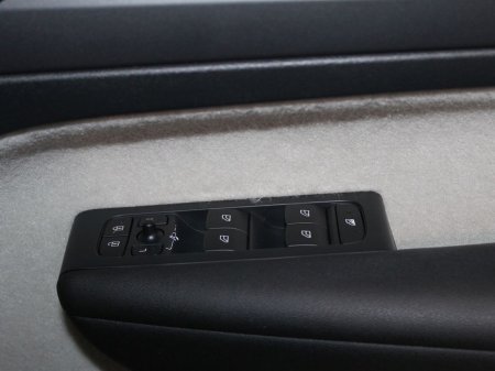 2020 Volvo XC40 - thumbnail 29