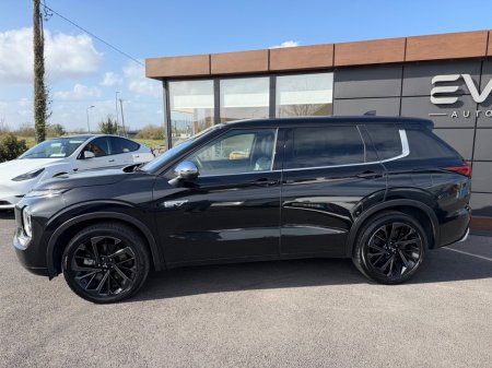 2023 Mitsubishi Outlander - thumbnail 8