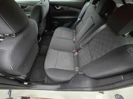 2016 Nissan Qashqai - thumbnail 13