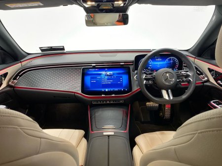 2025 Mercedes-Benz E Class - thumbnail 10