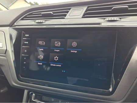 2019 Volkswagen Touran 1.4 TSI COMFORTLINE 7-SEATER AUTO €26,950 thumbnail