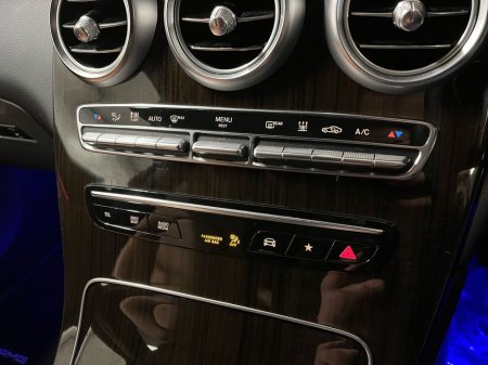 2022 Mercedes-Benz GLC Class 300de AMG Coupe - 19 Inch Alloys - Reversing Camera - Ambient Lighting - Sat Nav - Climate Control - Heated Seats - Apple CarPlay/Android Auto €57,950 thumbnail