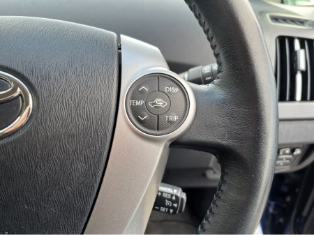 2015 Toyota Prius - thumbnail 22