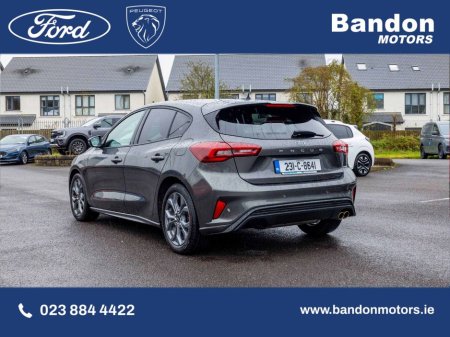 2023 Ford Focus - photo 2