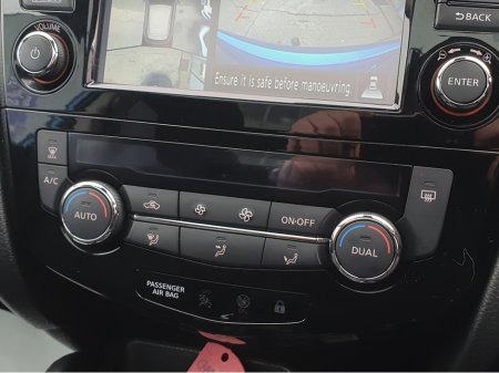 2018 Nissan Qashqai N-CONNECTA 1.2 DIG-T 115BHP NCT 02/28 FINANCE AVAILABLE @ €58 PER WEEK 2 KEYS/ PAN ROOF/ SAT NAV/ REVERSE CAMERA/ MULTI FUNCTION STEERING WHEEL/ CRUISE CONTROL/ HISTORY CHECKED €12,900 thumbnail