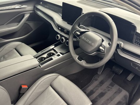 2026 Skoda Superb - thumbnail 6