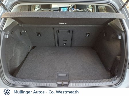 2022 Volkswagen Golf 2.0 TDI 115HP Style €26,950 thumbnail