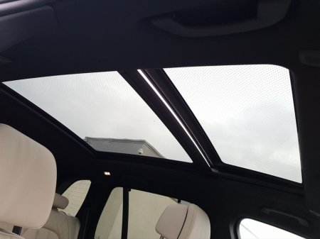 2025 BMW X5 xDrive50e M Sport thumbnail