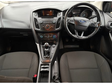 2015 Ford Focus STYLE 1.6 TDCI 95PS 5DR 4DR €7,350 thumbnail