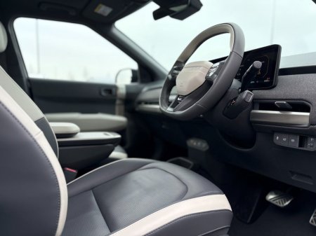 2025 Kia EV3 GT Line €43,995 thumbnail