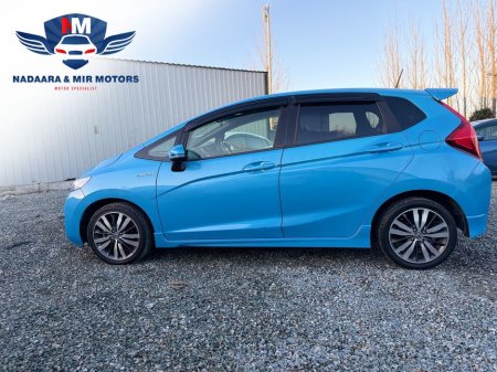 2013 Honda Fit DAA-GP5 €9,499 thumbnail