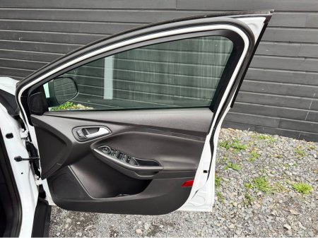 2018 Ford Focus STYLE 1.5 TD 5DR €6,995 thumbnail