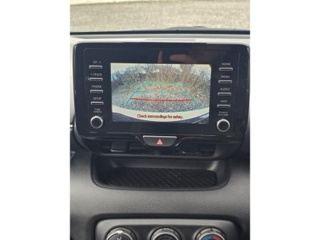 2022 Toyota Yaris - thumbnail 13