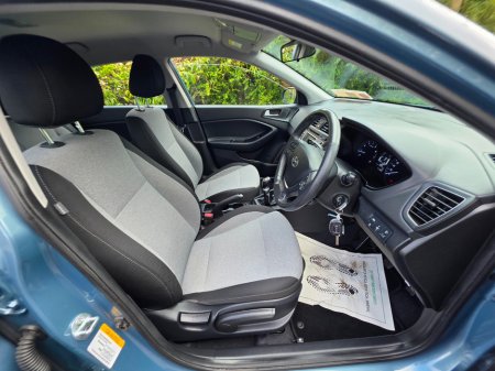 2016 Hyundai i20 - thumbnail 8