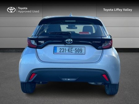 2023 Toyota Yaris - photo 4