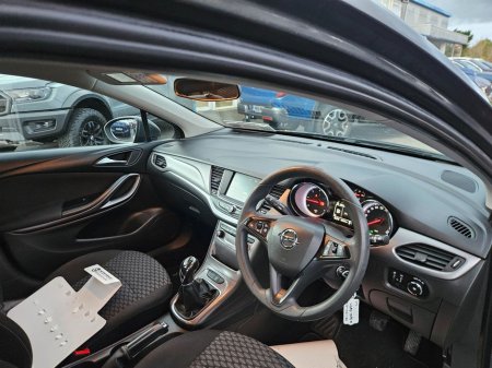 2016 Opel Astra - thumbnail 8