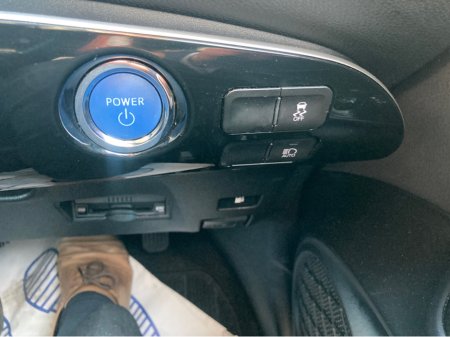 2020 Toyota Prius 1.8i HYBRID PETROL AUTOMATIC €19,900 thumbnail