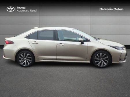 2022 Toyota Corolla END OF YEAR CLEARANCE SALE!HYBRID LUNA SP SPORT 4DR AUTO €26,000