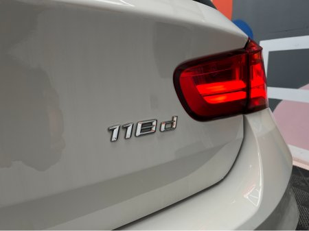 2016 BMW 1 Series - thumbnail 5