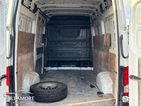 2020 Volkswagen Crafter CRAFTER 30 MWB 140BHP M6F 5DR €17,500 thumbnail