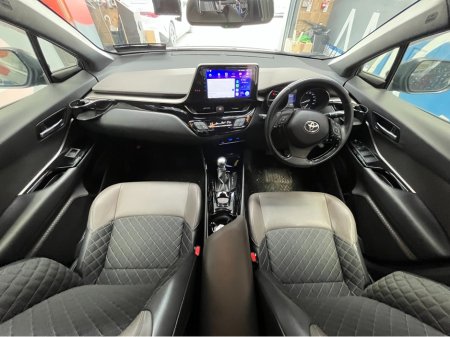 2020 Toyota C-HR - thumbnail 13