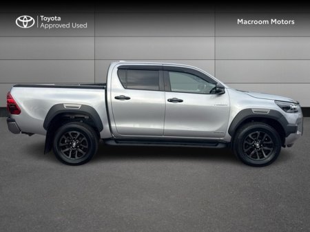 2024 Toyota Hilux - photo 3