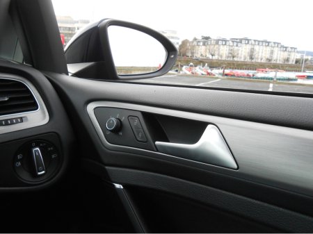 2016 Volkswagen Golf Comfort 1.2 Petrol Auto €14,995 thumbnail