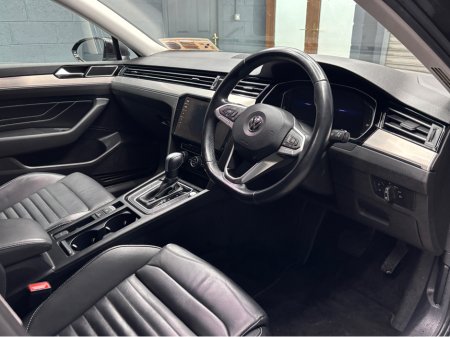 2021 Volkswagen Passat - thumbnail 7